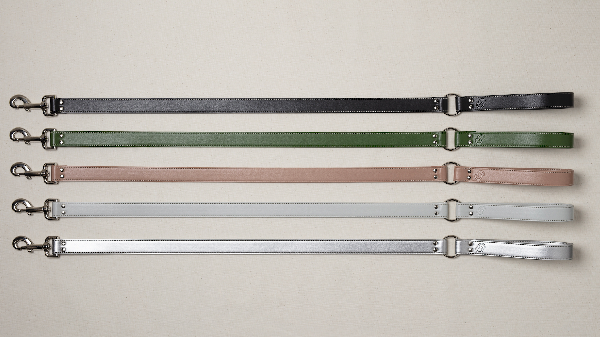 Black apple leather lead